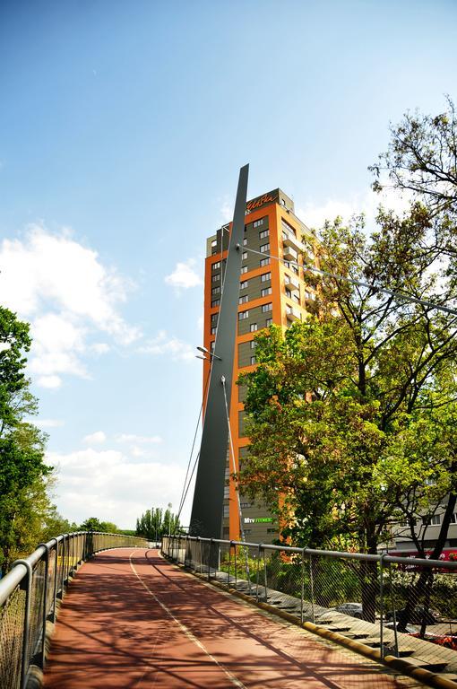 Apartment Freyova 25 Praag Buitenkant foto