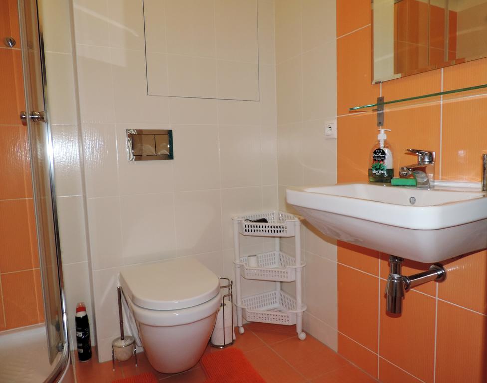 Apartment Freyova 25 Praag Buitenkant foto